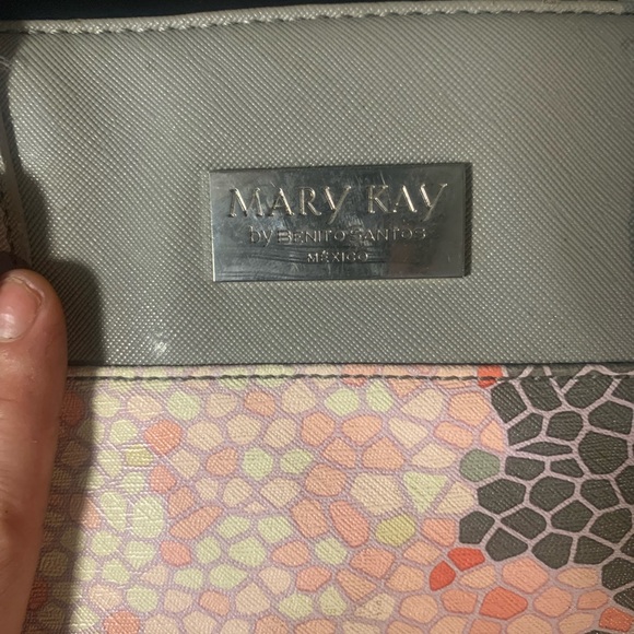 Mary Kay ShoulderBag - Picture 2 of 5